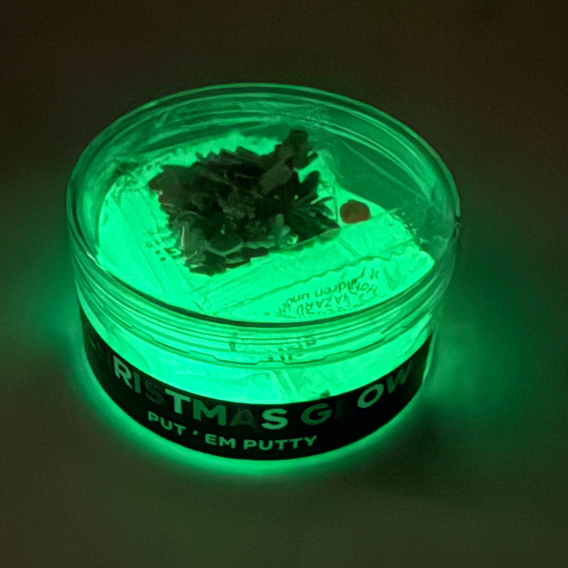 CHRISTMAS GLOW Put ’Em Putty by Kaiko