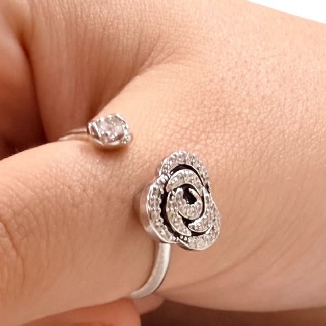 Rosa Fidget Ring - Sterling Silver Swirl Rose Design