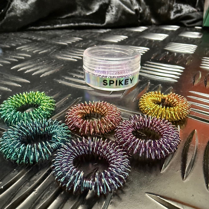 OIL SLICK STANDARD Finger Spikey by Kaiko - World Exclusive