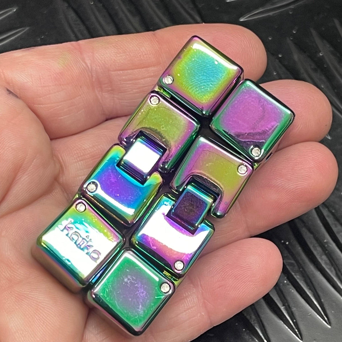 MINI Oil Slick Infinity Cube in Window Tin - 151 gams — My Sensory Store