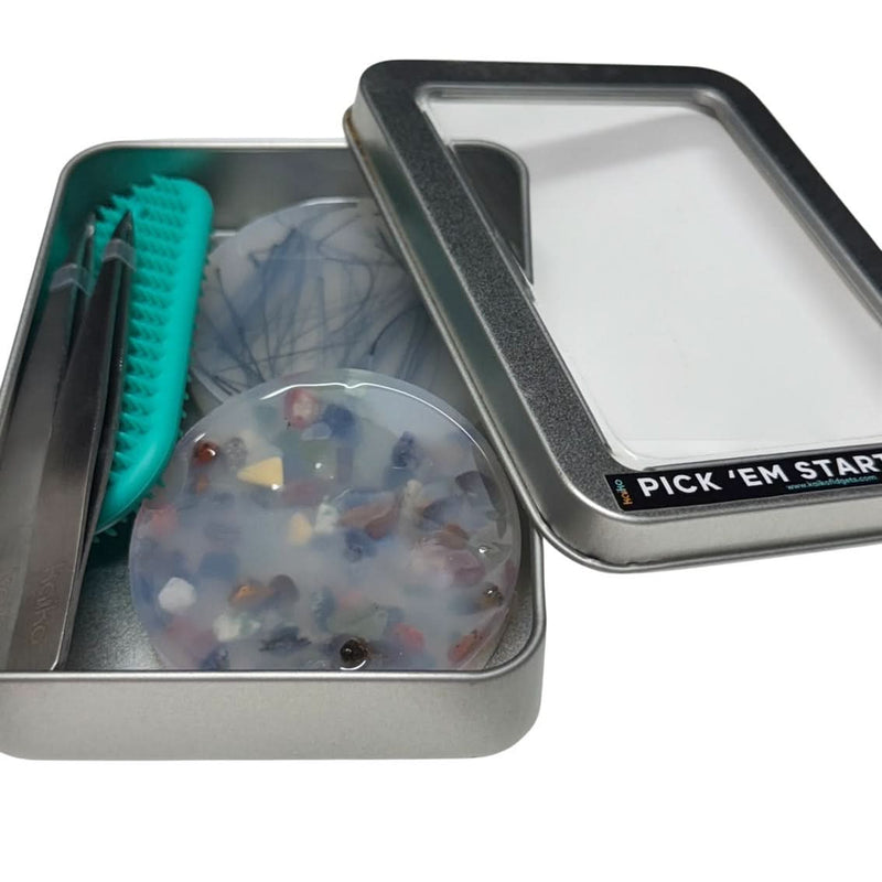 Pick 'Em Bundle 6  =  Pick 'Em Starter Set Tin  + Two Put 'Em Putty  -  Bundle & Save